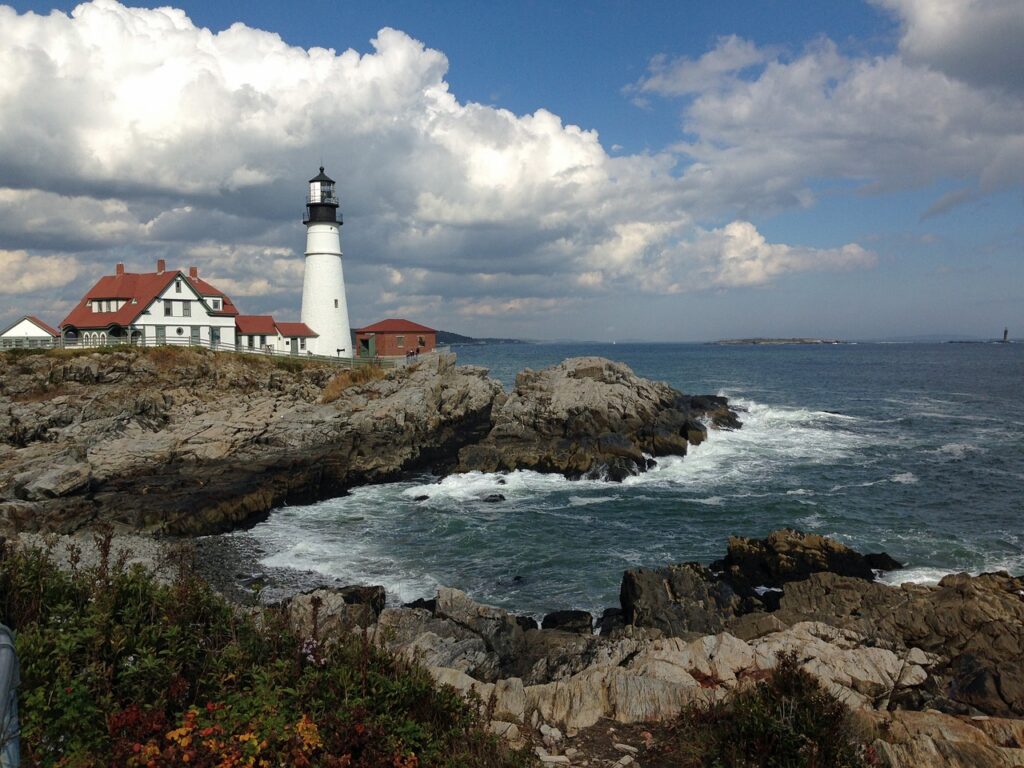 coastal towns in Maine Maine lighthouse