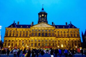 Amsterdam Best Location to Stay – Top Attractions & Activities